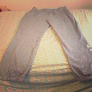 Adidas light grey, women’s size XL sweatpants